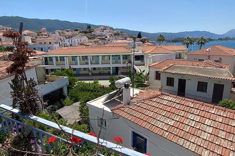 Nikos Rooms And Studios Poros Town Exterior foto